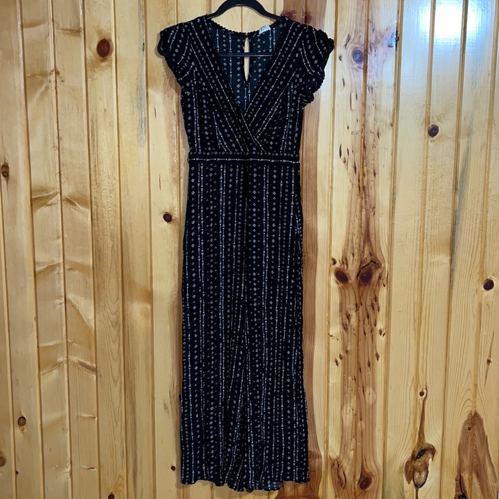 Hem & Thread Short sleeve button back pantsuit-Arrow pattern